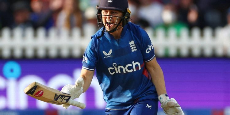 Alice Capsey comments on England's exciting triumph over Australia: "We really held strong and looked really calm out there." 1 Alice Capsey