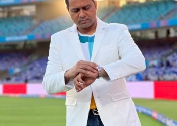 Ishan Kishan playing ahead of Srikar Bharat in the first West Indies Test? "I am a little surprised," Aakash Chopra said. 8 Ishan Kishan