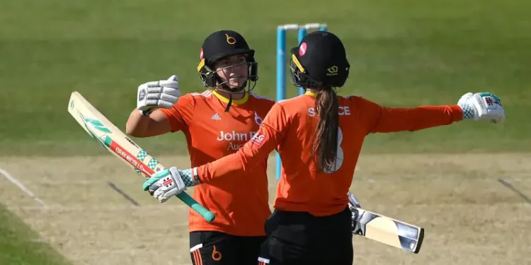 Blaze wins by four wickets thanks to Marie Kelly and Sarah Bryce. 1 Marie Kelly