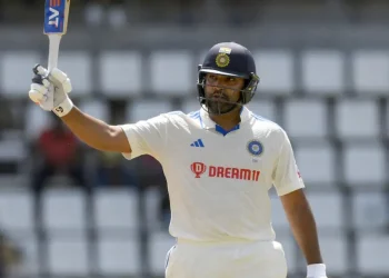 Aakash Chopra praises Rohit Sharma for telling "another beautiful story" in response to the latter's uncompromising tone 7 Aakash Chopra