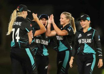 Twitter responses: Lea Tahuhu and Suzie Bates' romp in Colombo as New Zealand defeat Sri Lanka 4 New Zealand
