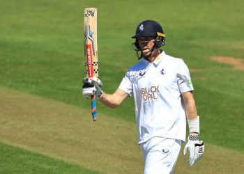 Twitter Reactions: Zak Crawley and Joe Root add to the misery as Bazball gets off in Manchester 8 Twitter Reactions: Zak Crawley and Joe Root add to the misery as Bazball gets off in Manchester
