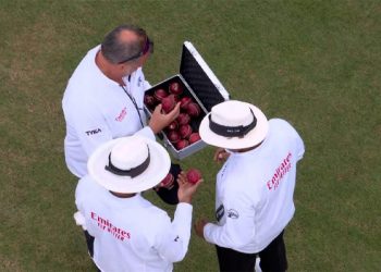 Following the Ashes ball-change debacle at The Oval, Dukes ball manufacturer will conduct an independent investigation.