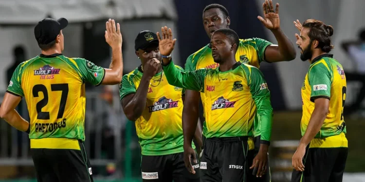 Guyana Amazon Warriors upset Jamaica Tallawahs at Warner Park in CPL 2023, maintaining their winning streak.