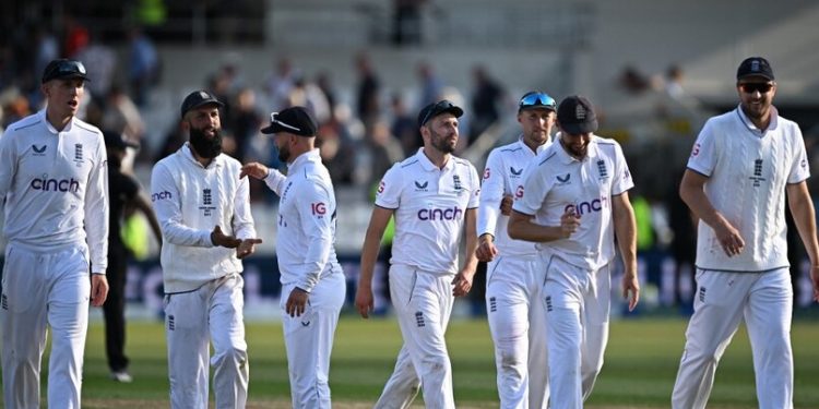 Zimbabwe will play England in a historic one-off test in May 2025. 1 Zimbabwe will play England in a historic one-off test in May 2025.