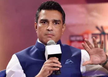 India's starting lineup versus Pakistan in the Asia Cup is announced by Sanjay Manjrekar. 7 India's starting lineup versus Pakistan in the Asia Cup is announced by Sanjay Manjrekar.
