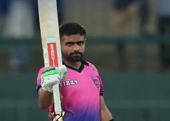 Ramiz Raja quirkily remarks about Babar Azam during an LPL game, "I absolutely love him, want to marry him." 10 Ramiz Raja quirkily remarks about Babar Azam during an LPL game, "I absolutely love him, want to marry him."