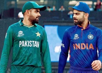 Babar Azam and Virat Kohli's batting argument is sparked by Sanjay Manjrekar. 6 Babar Azam and Virat Kohli's batting argument is sparked by Sanjay Manjrekar.