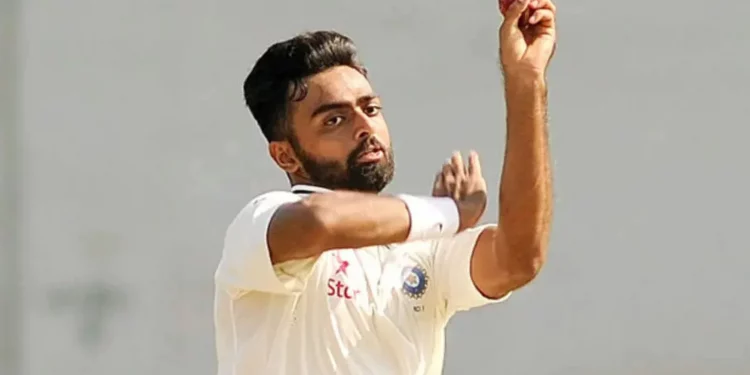 Jaydev Unadkat commits to Sussex for the County Championship.