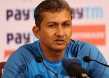 Against Sanjay Bangar, a left-arm seam bowler, Indian hitters must score runs between mid-off and mid-on.