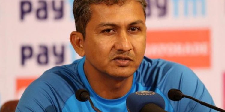 Against Sanjay Bangar, a left-arm seam, Indian bowler hitters must score runs between mid-off and mid-on. 1 Against Sanjay Bangar, a left-arm seam bowler, Indian hitters must score runs between mid-off and mid-on.