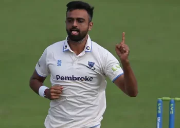 With a six-for, Jaydev Unadkat directs an exciting Sussex victory.