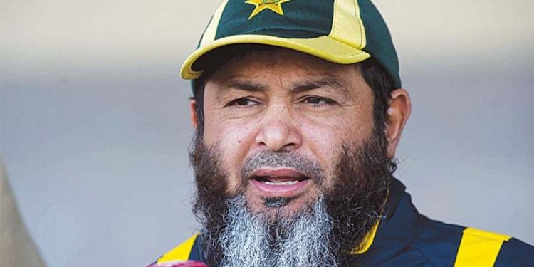 'Ahmedabad, Hyderabad has high Muslim population' - Mushtaq Ahmed's weird reasoning behind warm reception for Pakistan in India 1 'Ahmedabad, Hyderabad has high Muslim population' - Mushtaq Ahmed's weird reasoning behind warm reception for Pakistan in India