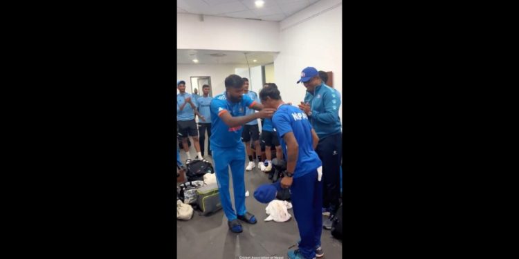 Virat Kohli, Rahul Dravid, and Hardik Pandya honor Nepali players ahead of the 2023 Asia Cup 1 Virat Kohli, Rahul Dravid, and Hardik Pandya honor Nepali players ahead of the 2023 Asia Cup