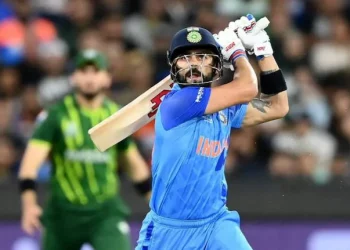 Asia Cup 2023: Commentators are stunned by Virat Kohli's original shot against Faheem Ashraf. 10 Asia Cup 2023: Commentators are stunned by Virat Kohli's original shot against Faheem Ashraf.