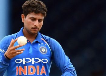 Sunil Gavaskar compliments Kuldeep Yadav, saying, "He has shown that he can make a difference." 4 Sunil Gavaskar compliments Kuldeep Yadav, saying, "He has shown that he can make a difference."