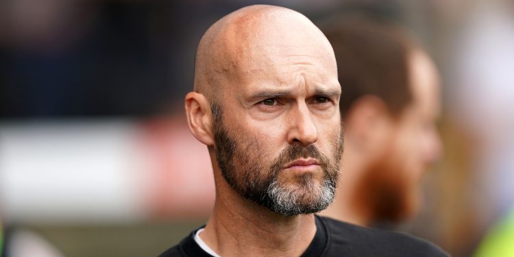 Luke Williams is appointed by RCB as the Women's Premier League's 2024 head coach. 1 Luke Williams is appointed by RCB as the Women's Premier League's 2024 head coach.