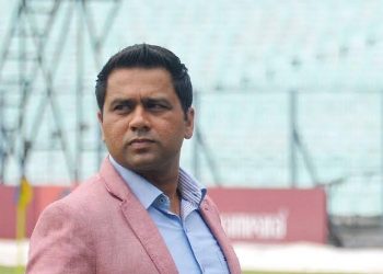 Aakash Chopra advises making changes to India's starting lineup for its Asia Cup match against Bangladesh, saying, "Rest Virat Kohli, elders have already shown their form." 5 Aakash Chopra advises making changes to India's starting lineup for its Asia Cup match against Bangladesh, saying, "Rest Virat Kohli, elders have already shown their form."
