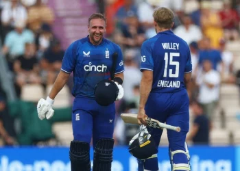In a rain-shortened second ODI, Liam Livingstone helps England thrash New Zealand to tie the series.