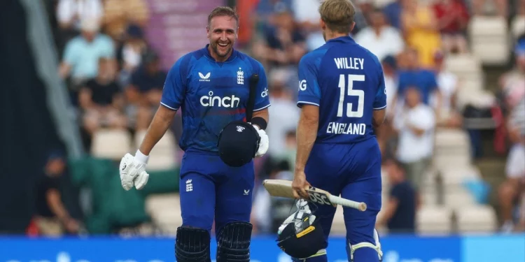In a rain-shortened second ODI, Liam Livingstone helps England thrash New Zealand to tie the series.