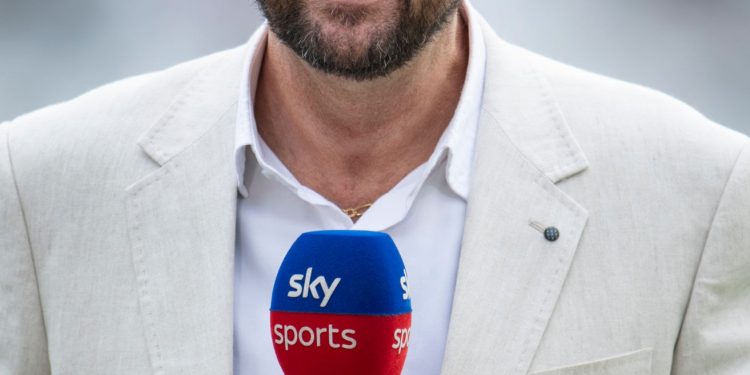 Simon Doull evaluates India's inadequacies in ICC competitions after 2013: "Indian players are too concerned about their stats too often." 1 Simon Doull evaluates India's inadequacies in ICC competitions after 2013: "Indian players are too concerned about their stats too often."