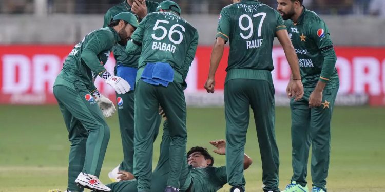 Asia Cup 2023: Naseem Shah's full-length fall versus Bangladesh puts Pakistan in danger of injury