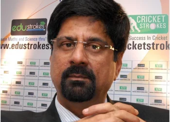 "Don't get fooled by averages," Kris Srikkanth said in response to criticism of the BCCI's decision to put Shardul Thakur in India's 2023 World Cup roster.