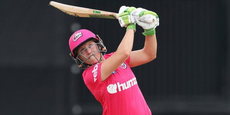 Alyssa Healy's finger injury keeps her out of the WBBL.