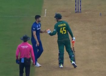 I feel bad for him and the English boys.- In front of Mark Wood, Heinrich Klaasen apologizes for his raucous celebration.
