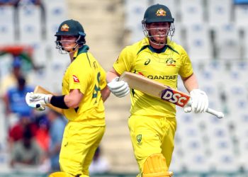 Warner and Smith rejoin the T20I team for the India series 6 Warner and Smith rejoin the T20I team for the India series