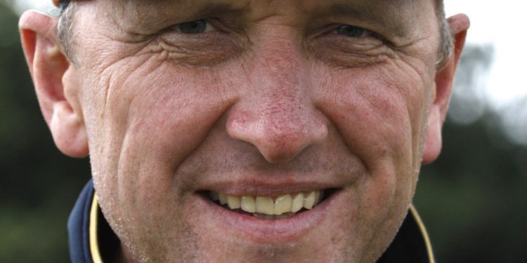 Following the ODI World Cup, Allan Donald will retire as the bowling coach for Bangladesh. 1 Allan Donald