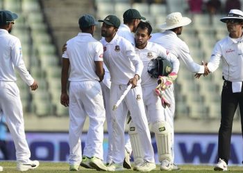 Bangladesh loses a commanding session right before tea.