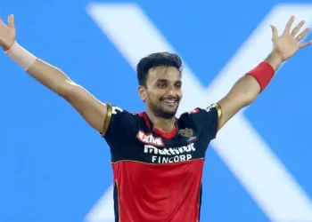 I don't believe that Harshal Patel is receiving an excessive salary in the IPL: AB de Villiers