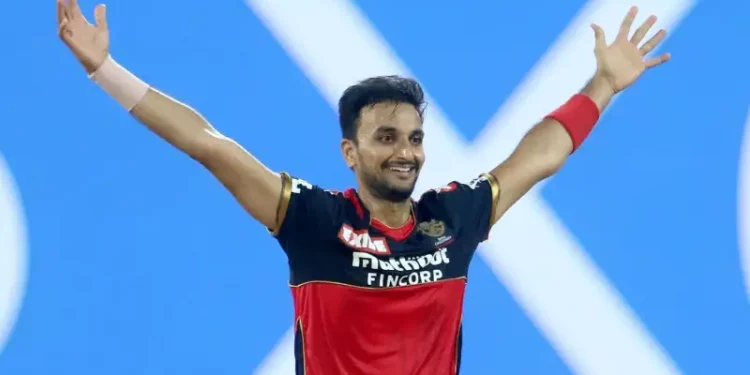 I don't believe that Harshal Patel is receiving an excessive salary in the IPL: AB de Villiers 1 I don't believe that Harshal Patel is receiving an excessive salary in the IPL: AB de Villiers