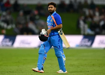 Nasser Hussain anticipates an Indian revival and praises Rishabh Pant as a "Box Office" cricket player.