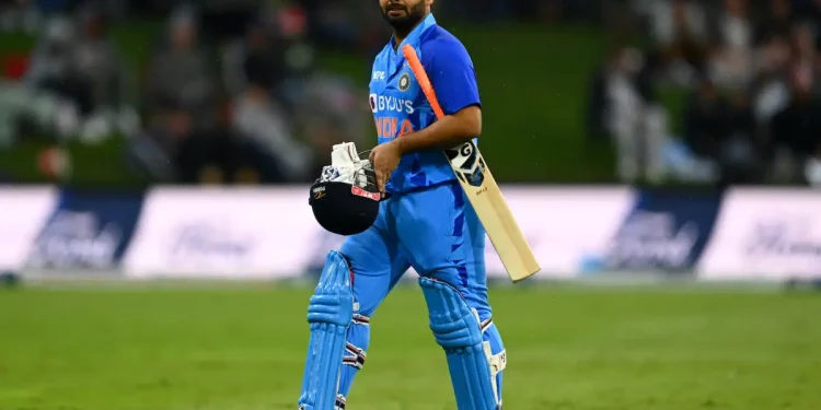 Nasser Hussain anticipates an Indian revival and praises Rishabh Pant as a "Box Office" cricket player.