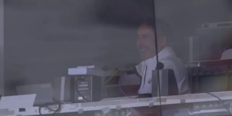 Match delayed at MCG due to third umpire getting stuck in elevator for AUS vs. PAK