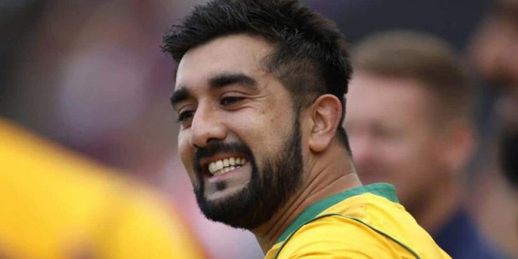 Tabraiz Shamsi highlights the advantages of participating in T20 competitions: "You pick up little bits of golden nuggets when you play in different leagues." 1 Tabraiz Shamsi