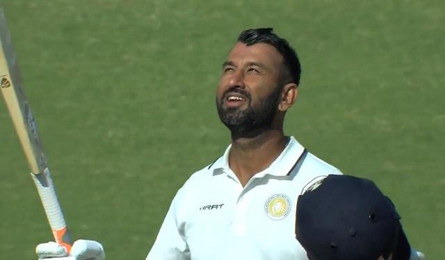 With an incredible 17th double ton, Cheteshwar Pujara sweeps Jharkhand in the Ranji Trophy 2023–2024. 1 Cheteshwar Pujara sweeps Jharkhand in the Ranji Trophy 2023–2024.