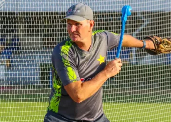 Grant Bradburn leaves Pakistan and moves to the UK to take a coaching position.