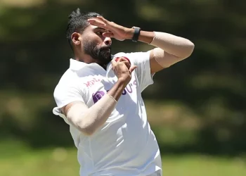 fans burst out after Mohammed Siraj 6-fer bundles out South Africa for 55.