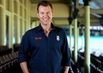 Brett Lee is here, Nikhil. How are you? The Australian icon speaks flawless Hindi with Nikhil Chaudhary during BBL2023–24