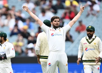 Waqar Younis and Wasim Akram doubt Shaheen Afridi's dedication to the Test match