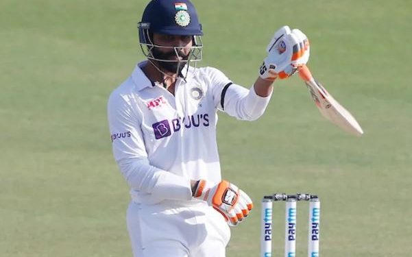 Fans respond to Ravindra Jadeja's dismissal in the Hyderabad Test, calling it "unlucky."