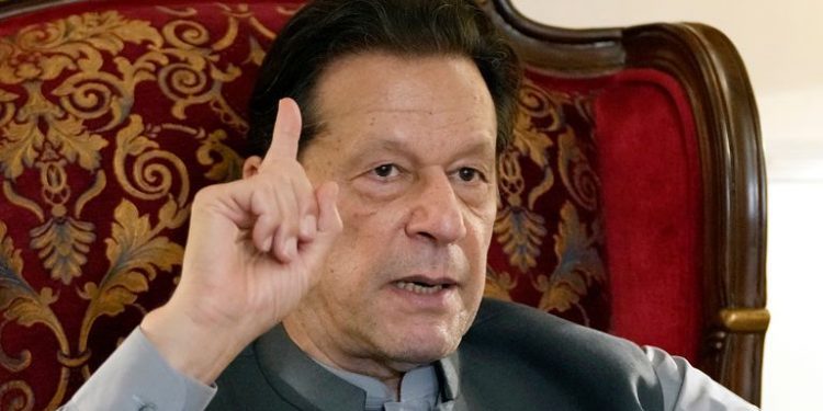 Former Pakistani Prime Minister Imran Khan was given a 10-year prison sentence in a cipher case. 1 Former Pakistani Prime Minister Imran Khan was given a 10-year prison sentence in a cipher case.