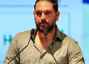 Yuvraj Singh, commenting on the Mumbai Indians' captaincy dispute.