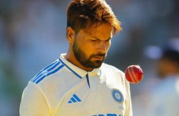 Mukesh Kumar was cut from the team to play for Bengal in the Ranji match against IND and ENG 2024. 4 Mukesh Kumar was cut from the team to play for Bengal in the Ranji match against IND and ENG 2024.