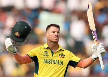 David Warner takes his farewell tour by riding the nostalgia wave.