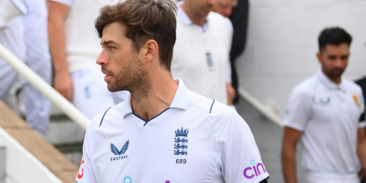 Ben Foakes possesses the fastest hands in the game, however MS Dhoni had quick hands as well: Alec Stewart 1 Ben Foakes possesses the fastest hands in the game, however MS Dhoni had quick hands as well: Alec Stewart