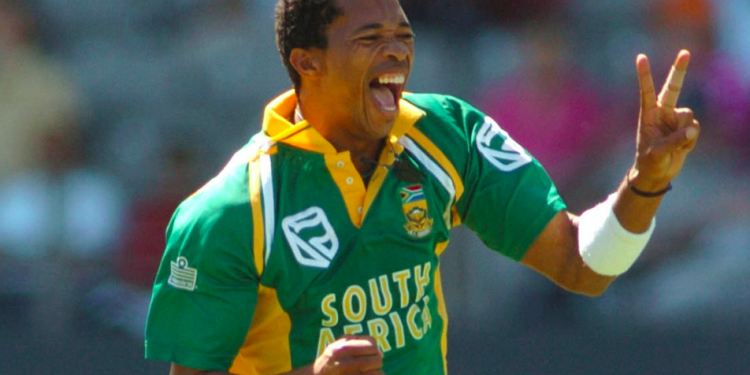 "He was always fighting for his life in that team," says Thando Ntini, his father Makhaya's struggle with racism in the South African team. 1 "He was always fighting for his life in that team," says Thando Ntini, his father Makhaya's struggle with racism in the South African team.